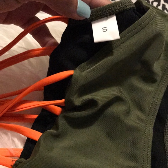 Swimsuit - Picture 4 of 7